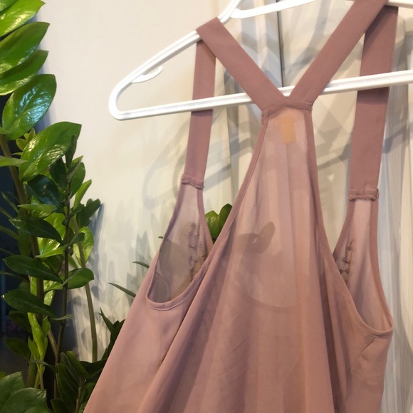 Sleeveless Blouse - Picture 3 of 4